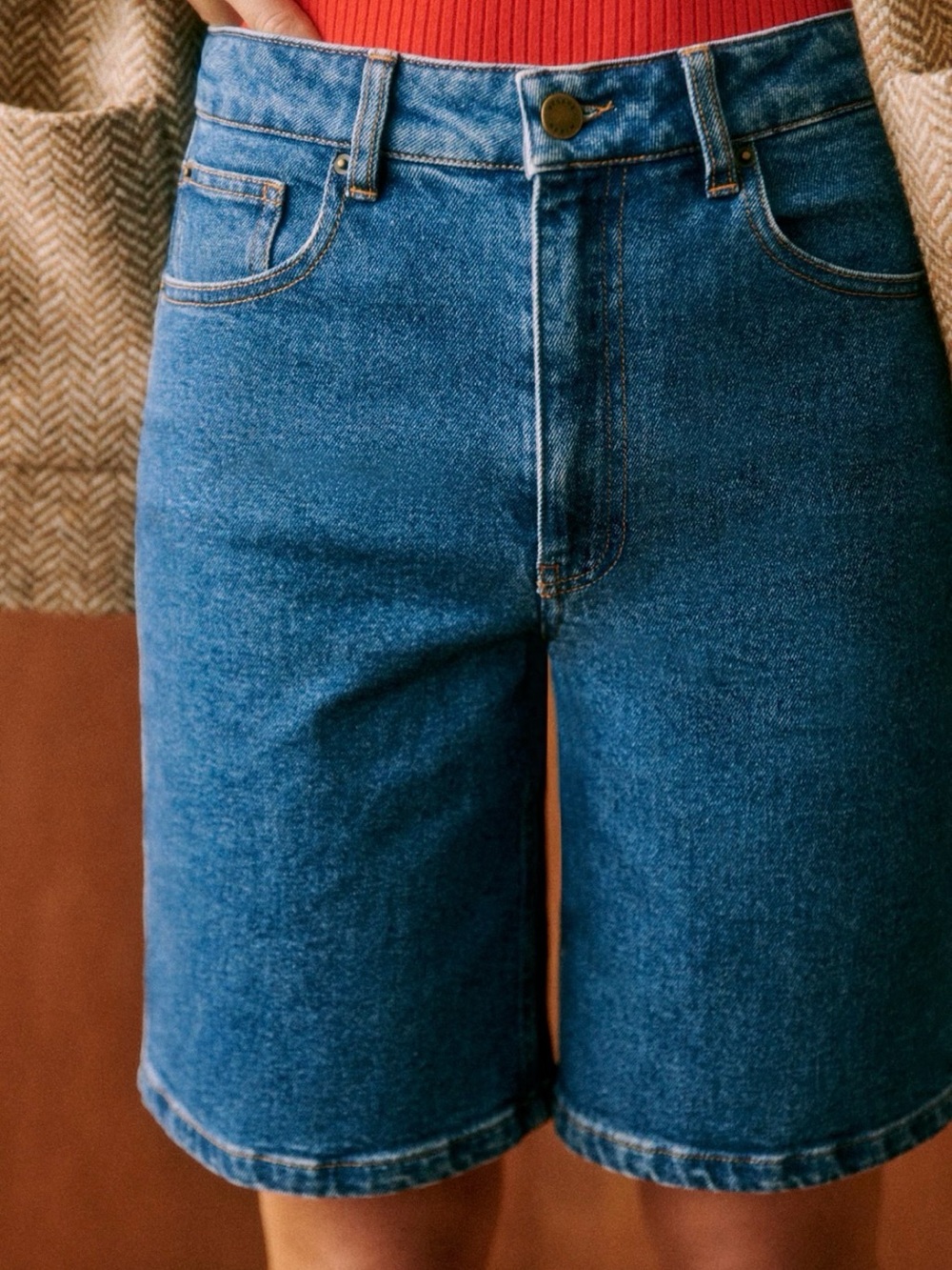 NWT Blue Denim Sezane Belton Shorts, Size 40 (US 8) - Picture 2 of 9
